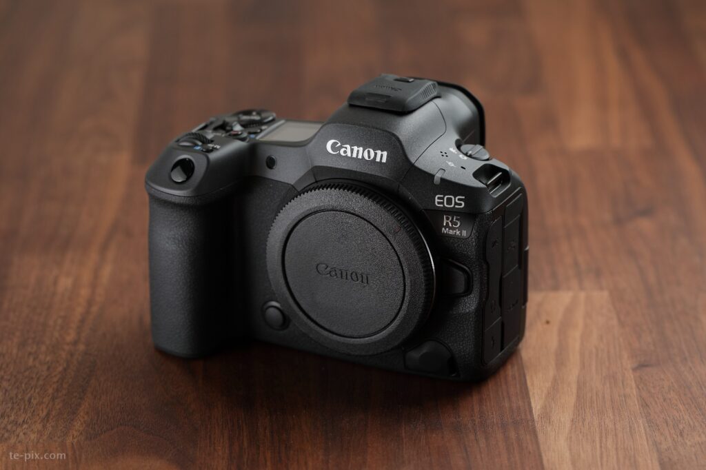 EOS R5 MarkIIボディ